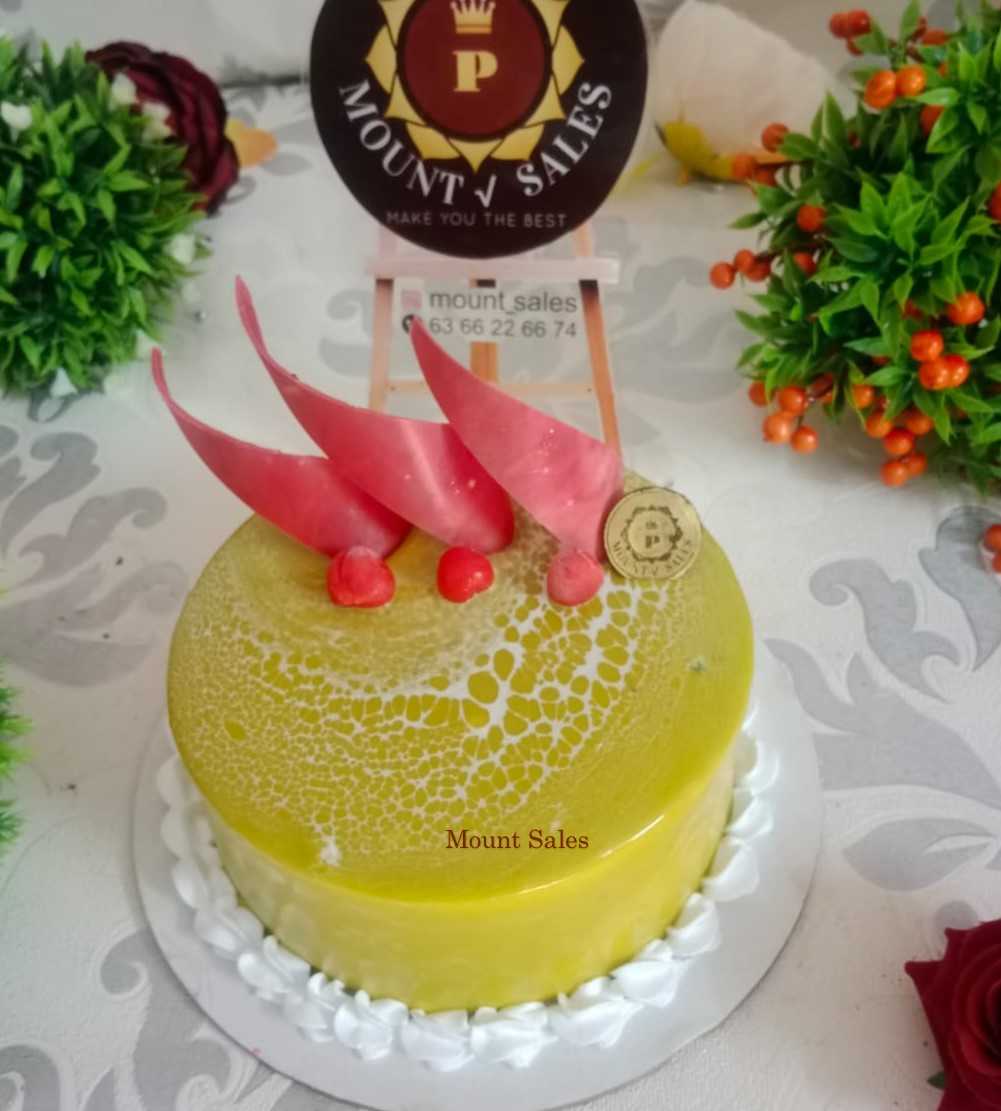 Premium RED N White Velvet Cake